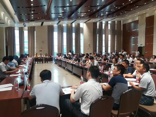 参会的领导、嘉宾、会员以及企业代表